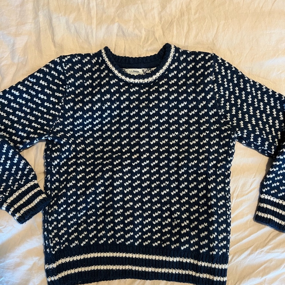 L.L. Bean Wool Birds-eye Sweater in Navy and White Pattern